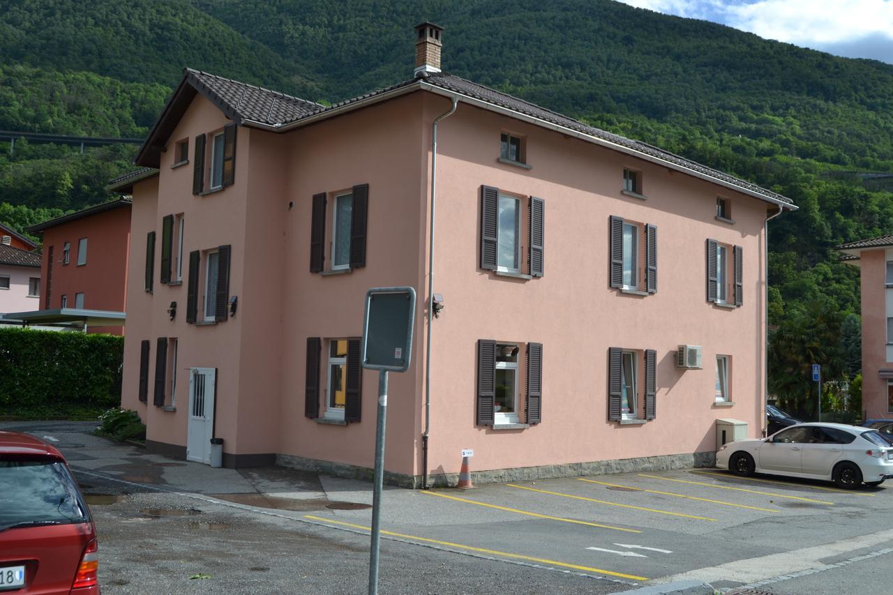 Osteria Centrale Cadenazzo Exterior photo